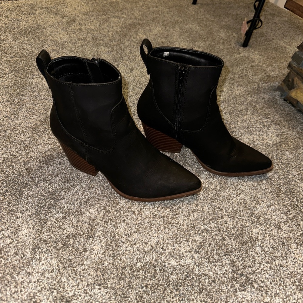 Black booties with small square heel